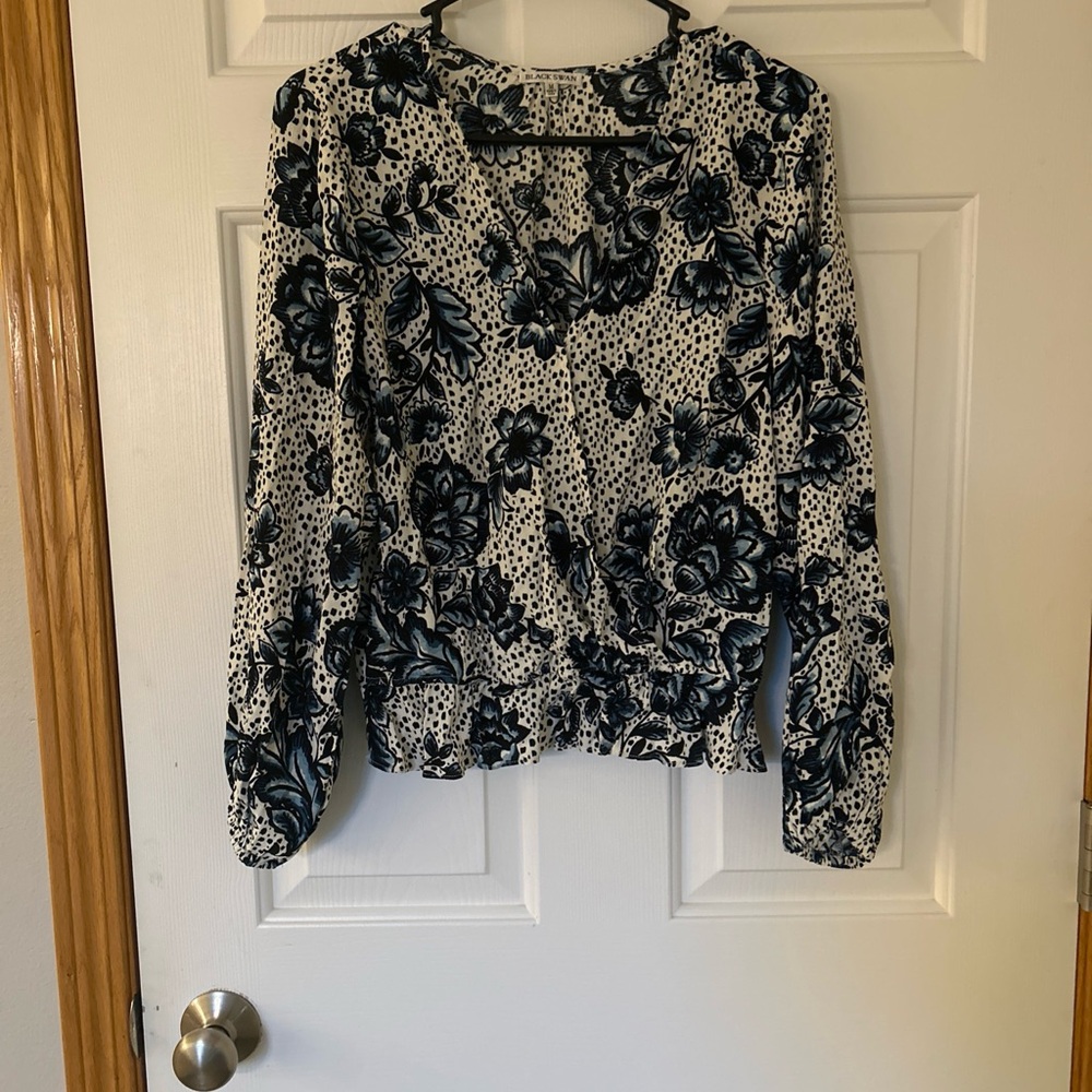 Black Swan Women’s Blouse Size Medium